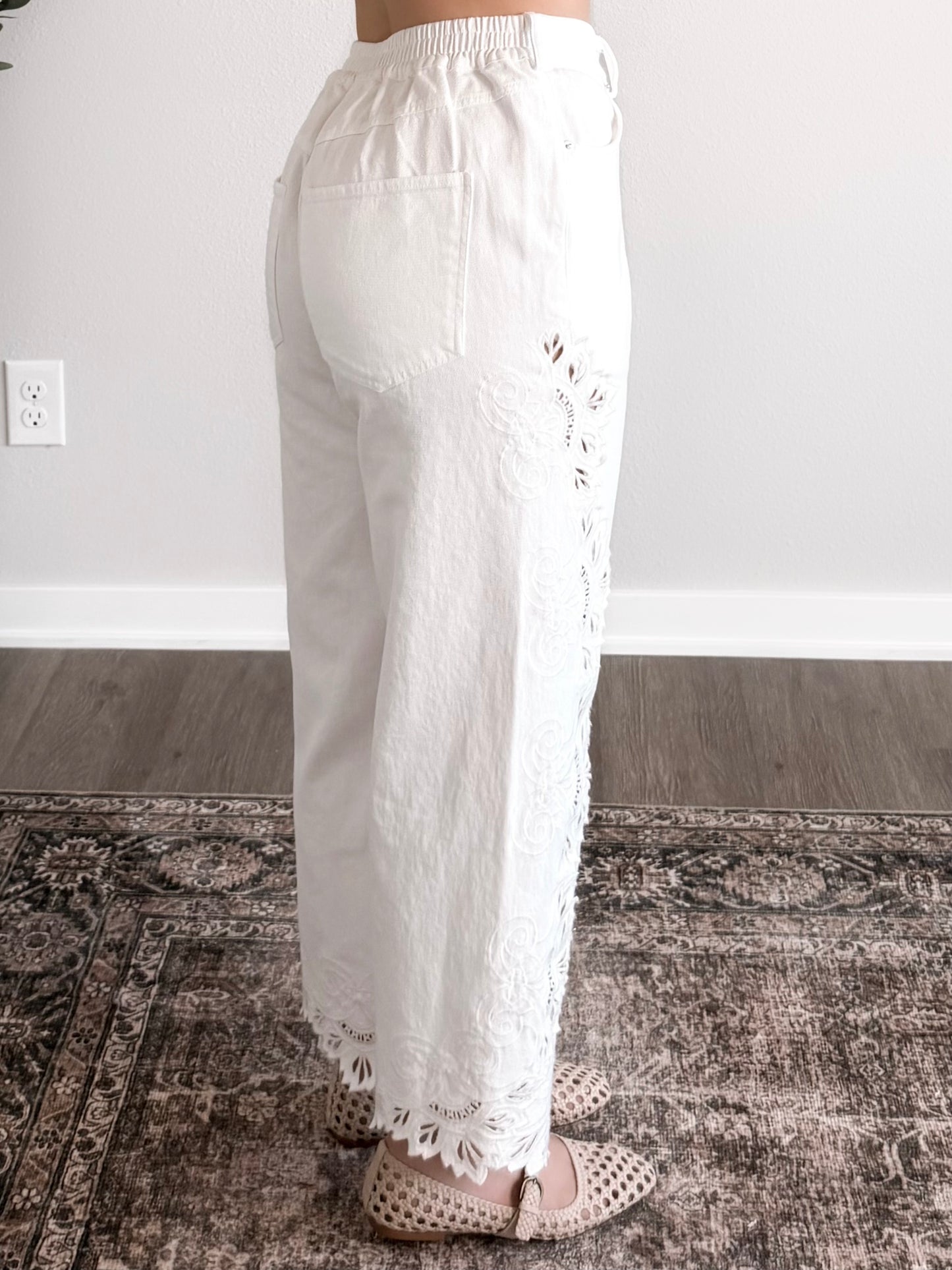 Willa Eyelet Cropped Denim Pant (Short Friendly)