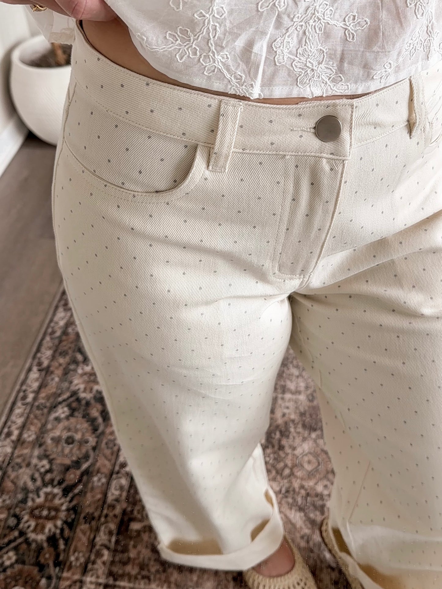 Low key Dot Mid Rise Straight Jean