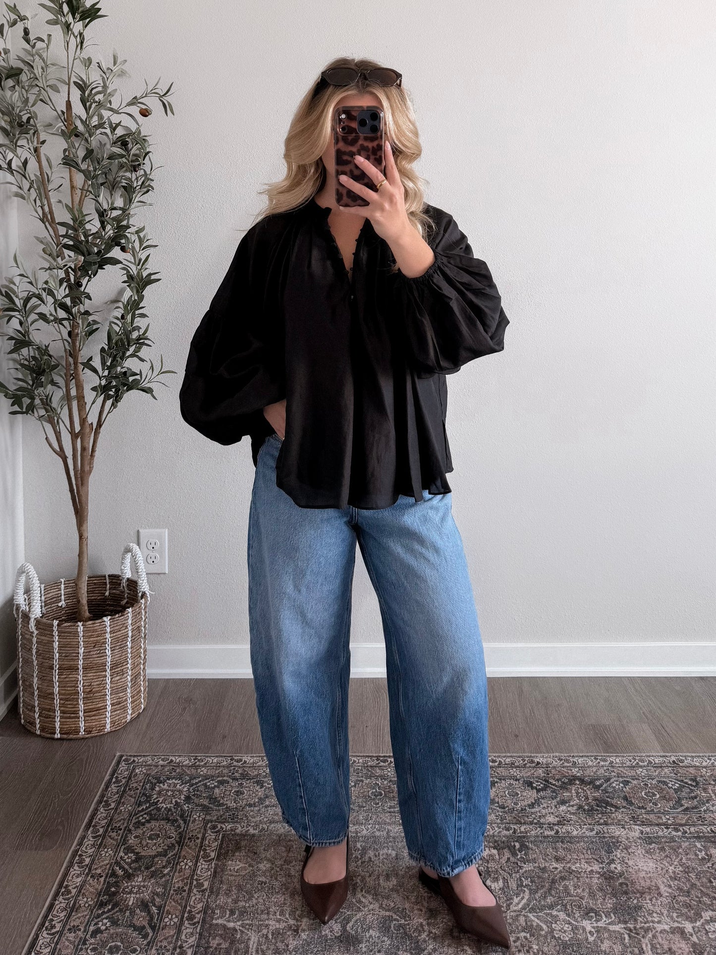Vivian Relaxed Black Blouse