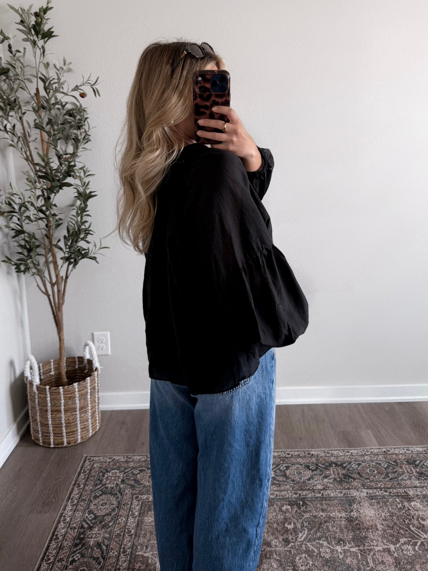 Vivian Relaxed Black Blouse
