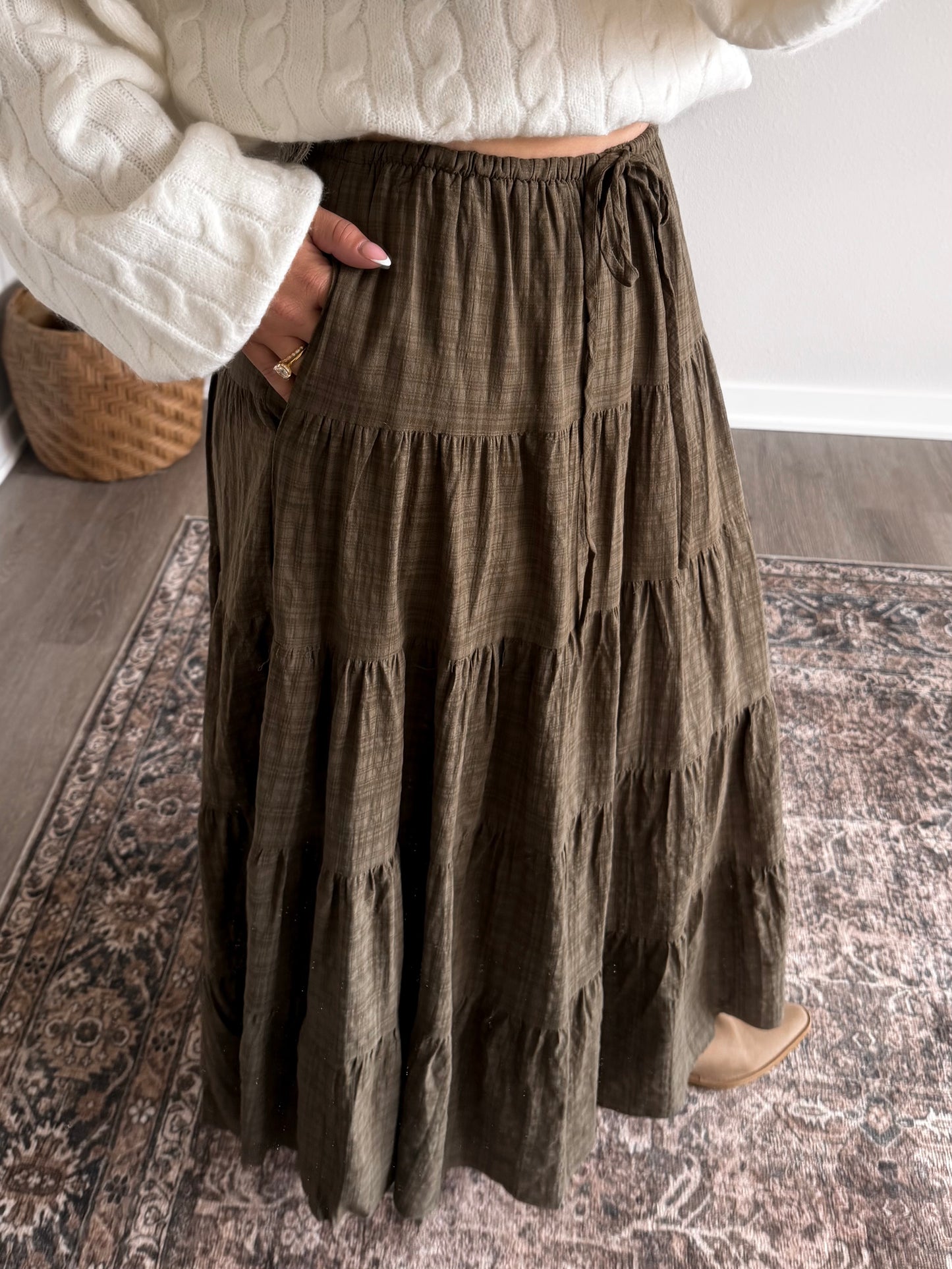 Late August Maxi Skirt / Olive