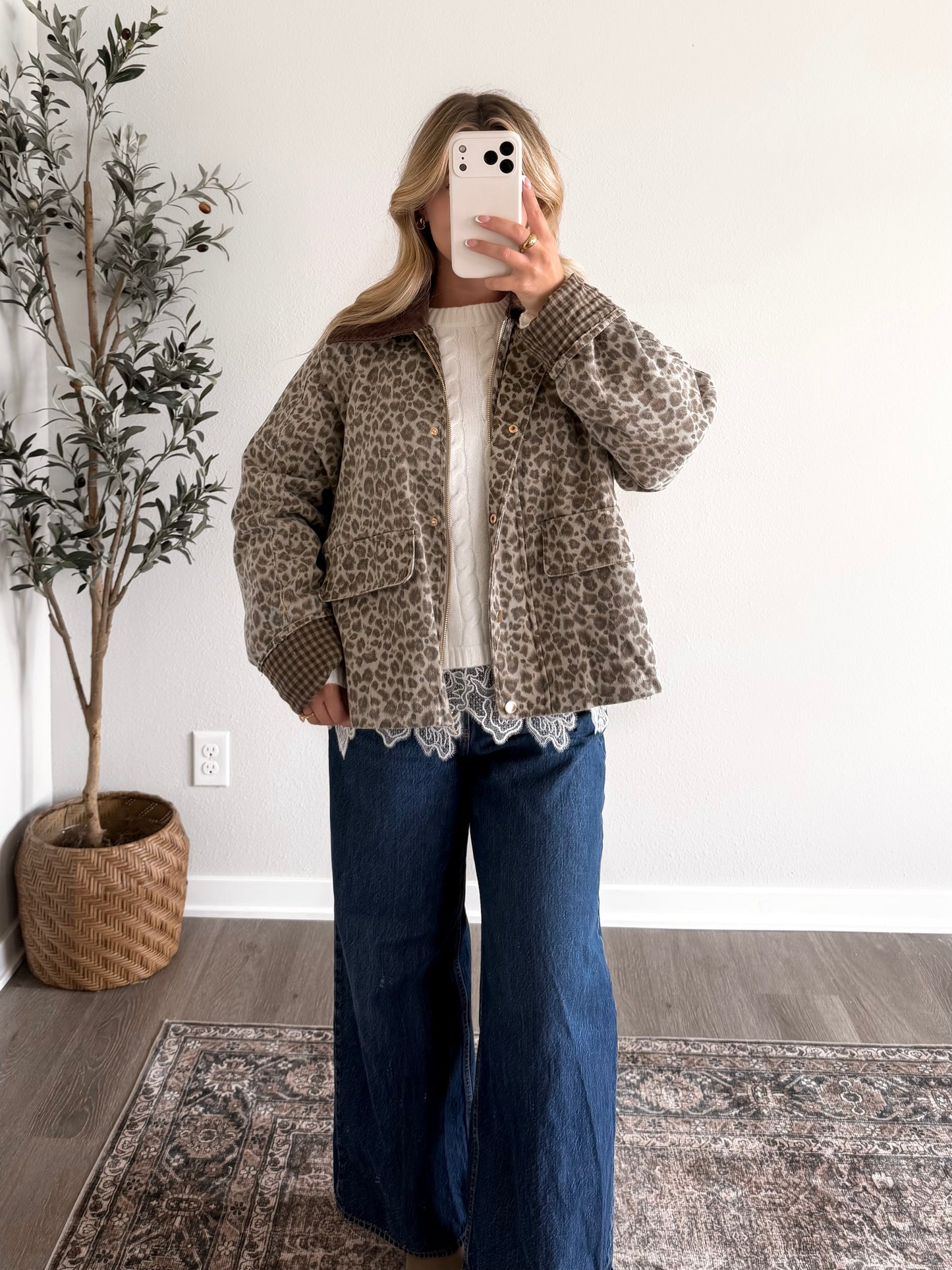 Mountain View Leopard Barn Jacket (Now Late September Restock)