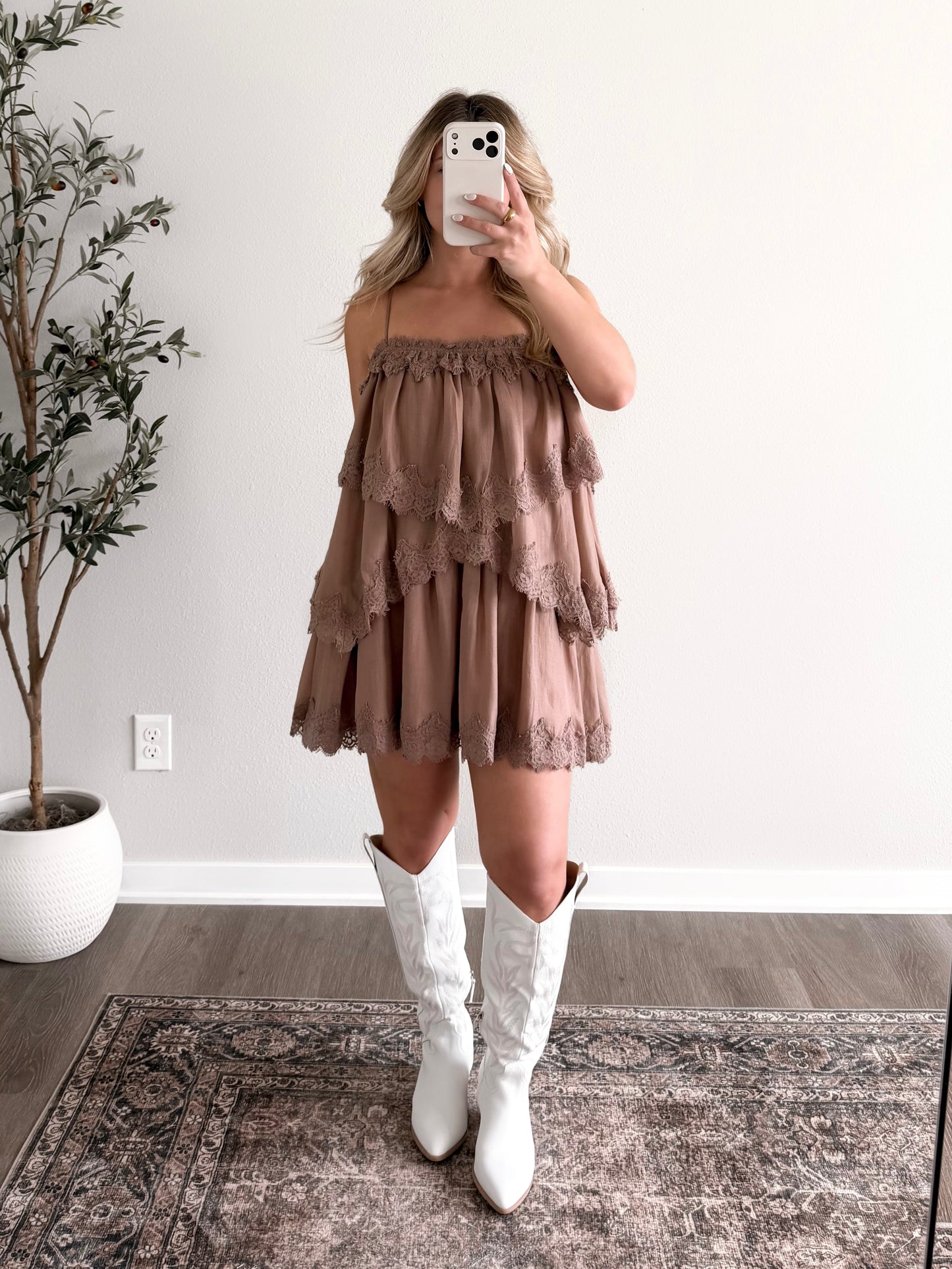 Easy Romance Lace Dress / Mocha Final Sale