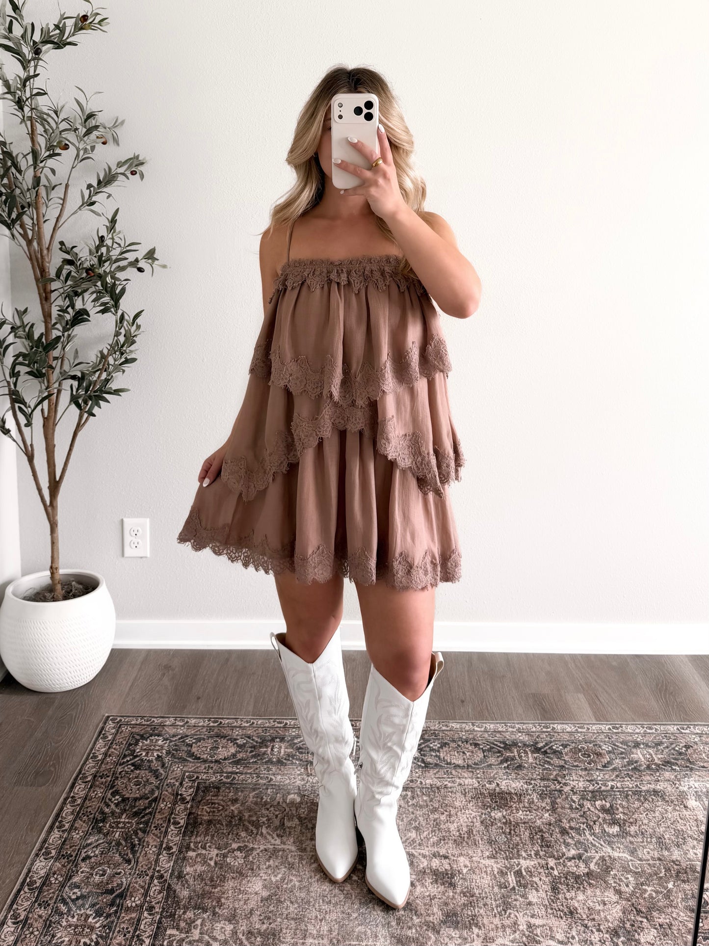 Easy Romance Lace Dress / Mocha Final Sale