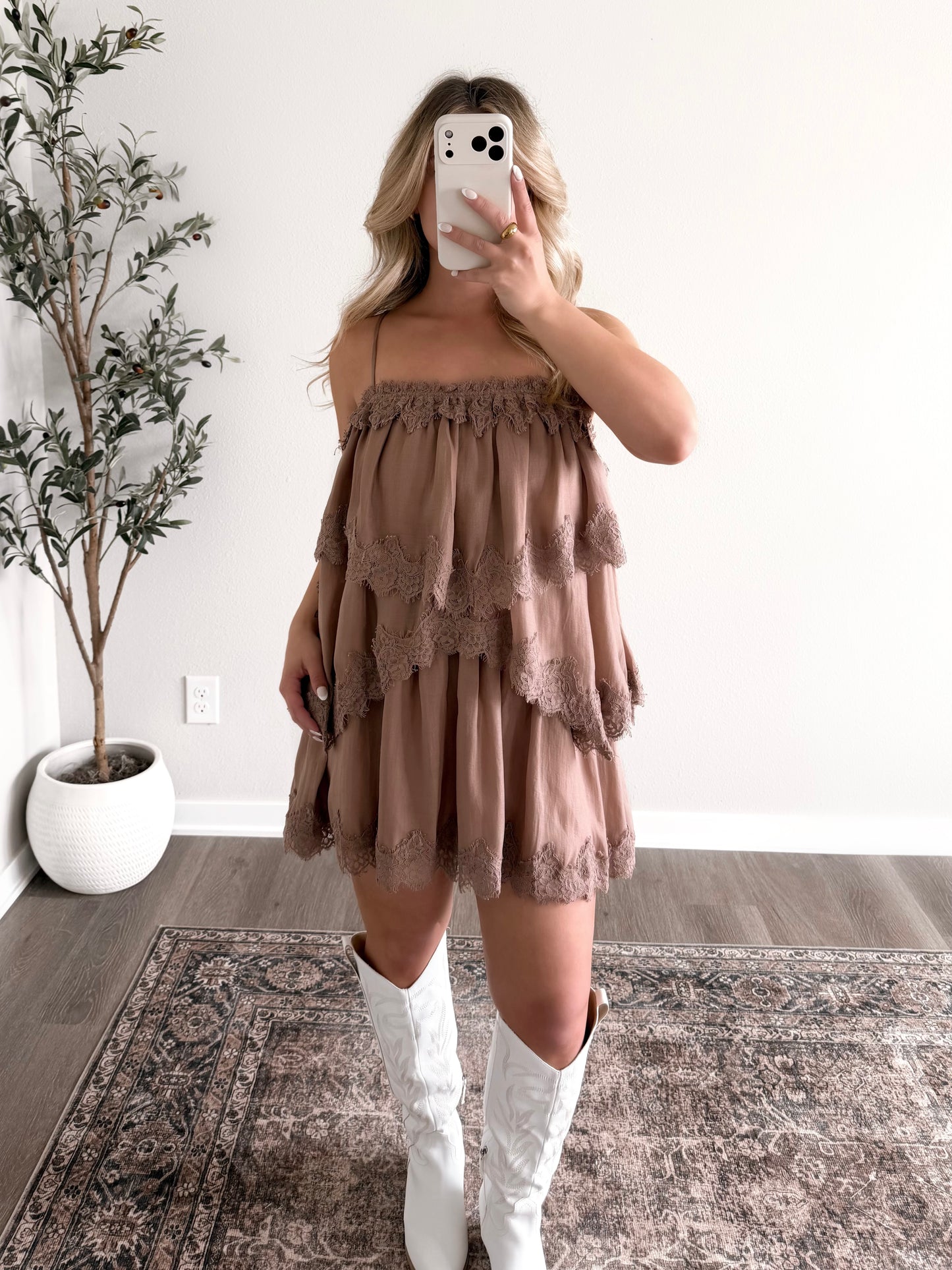 Easy Romance Lace Dress / Mocha Final Sale