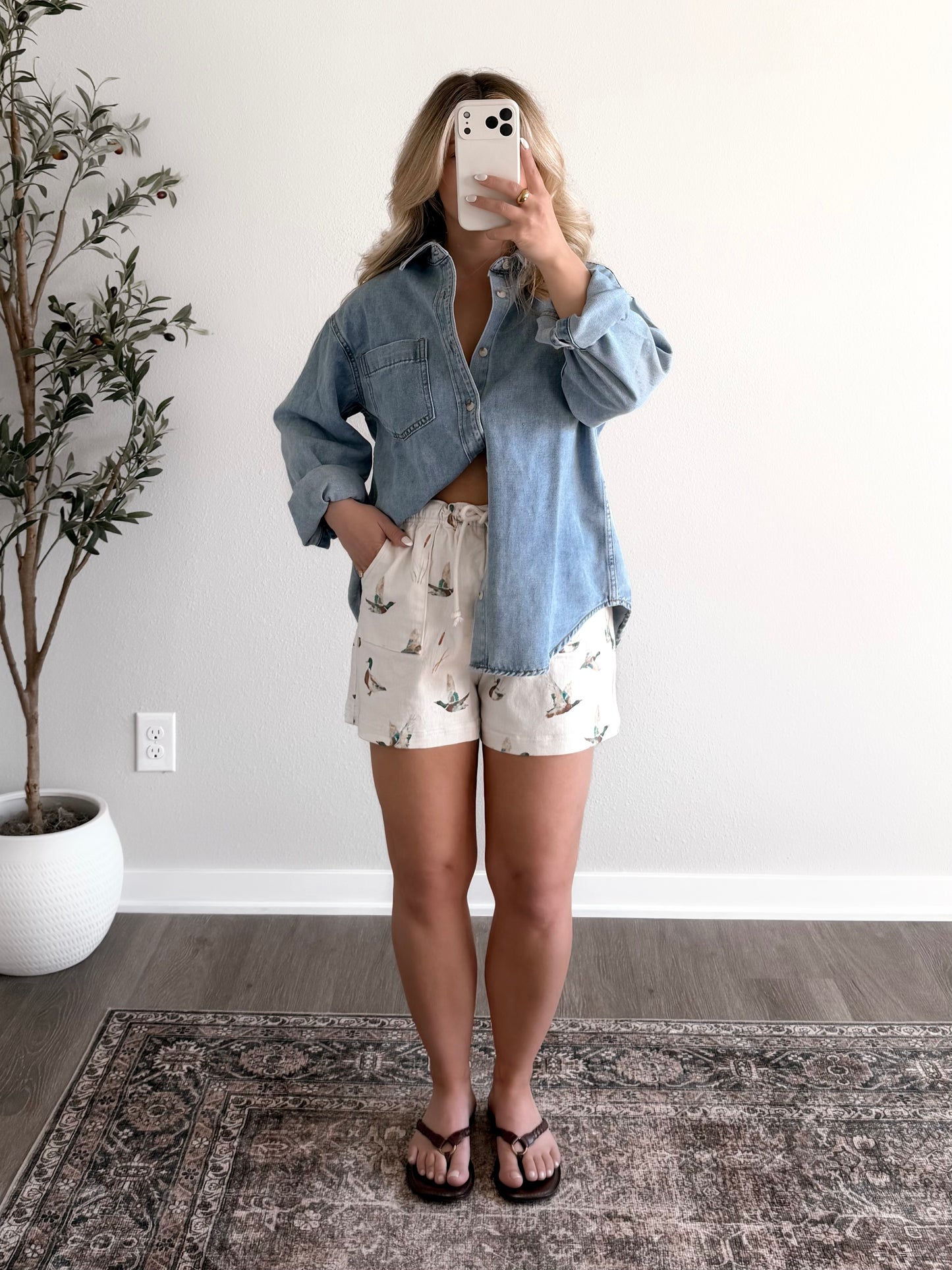 Lake House Duck Shorts