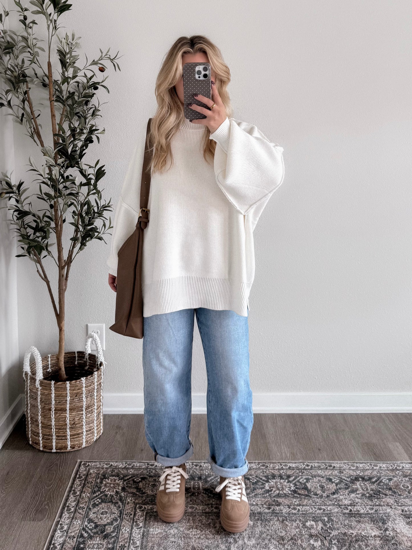 Comfort Ribbed Oversized Sweater / White