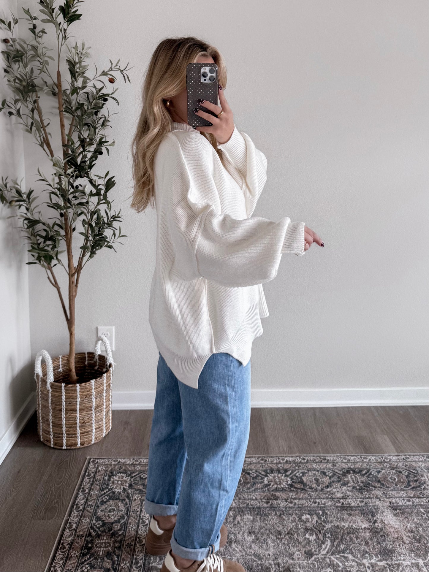 Comfort Ribbed Oversized Sweater / White