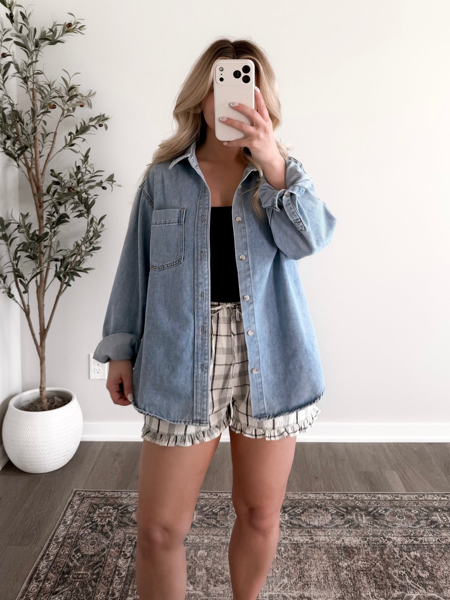 Off Duty Denim Jacket / Lt Wash