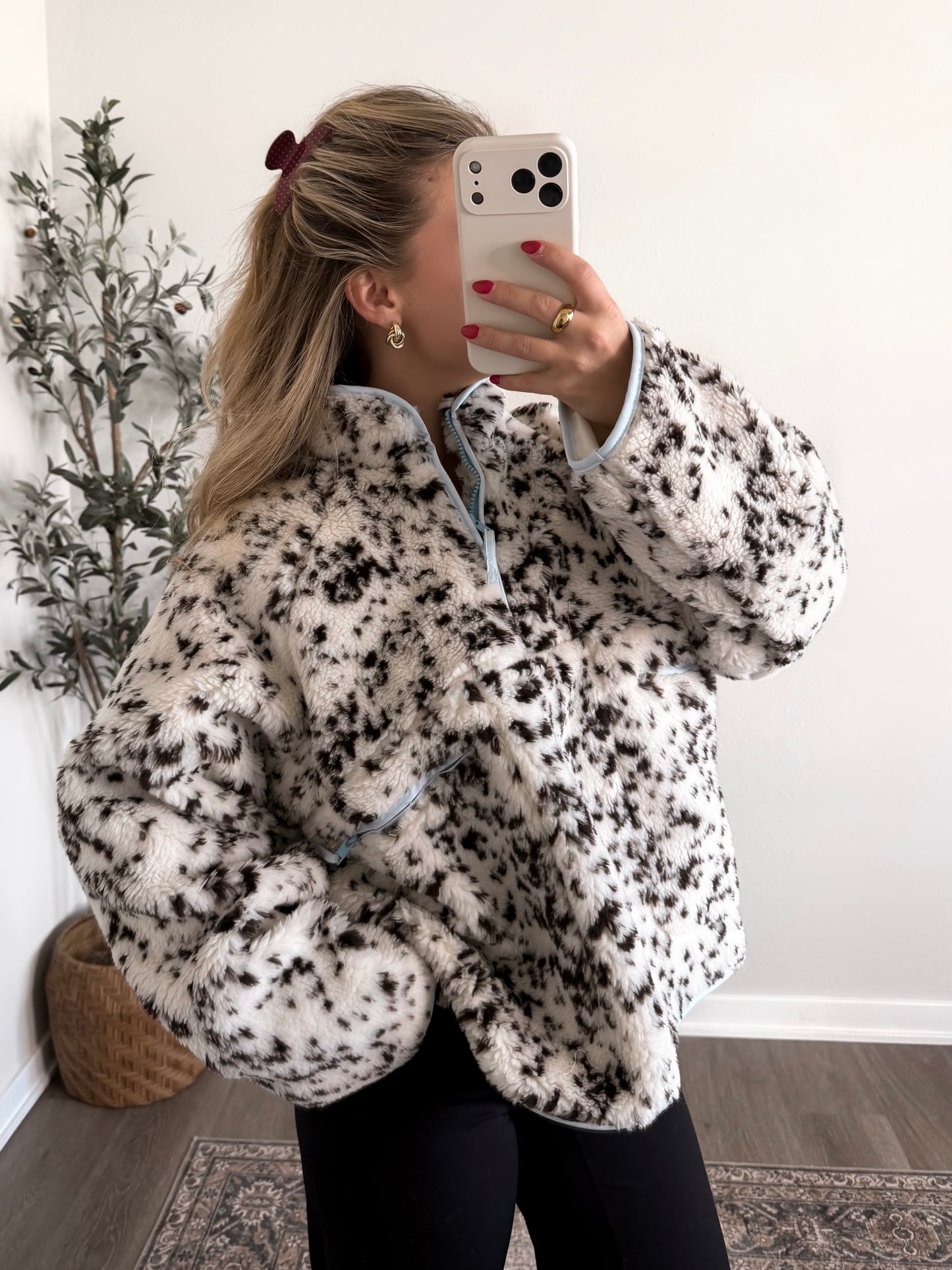 Snow Leopard Sherpa Pullover