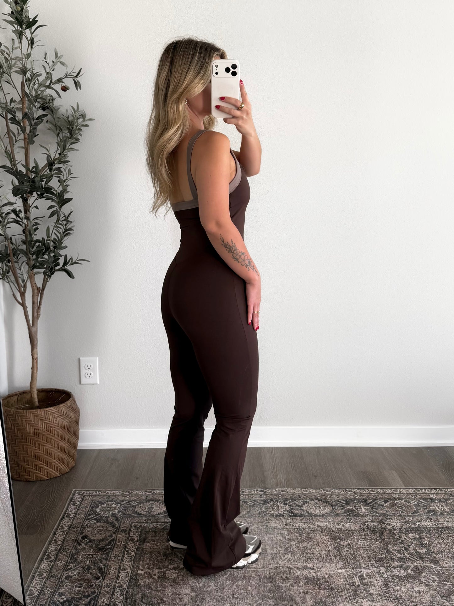 Studio Social Athleisure Jumpsuit / Mocha