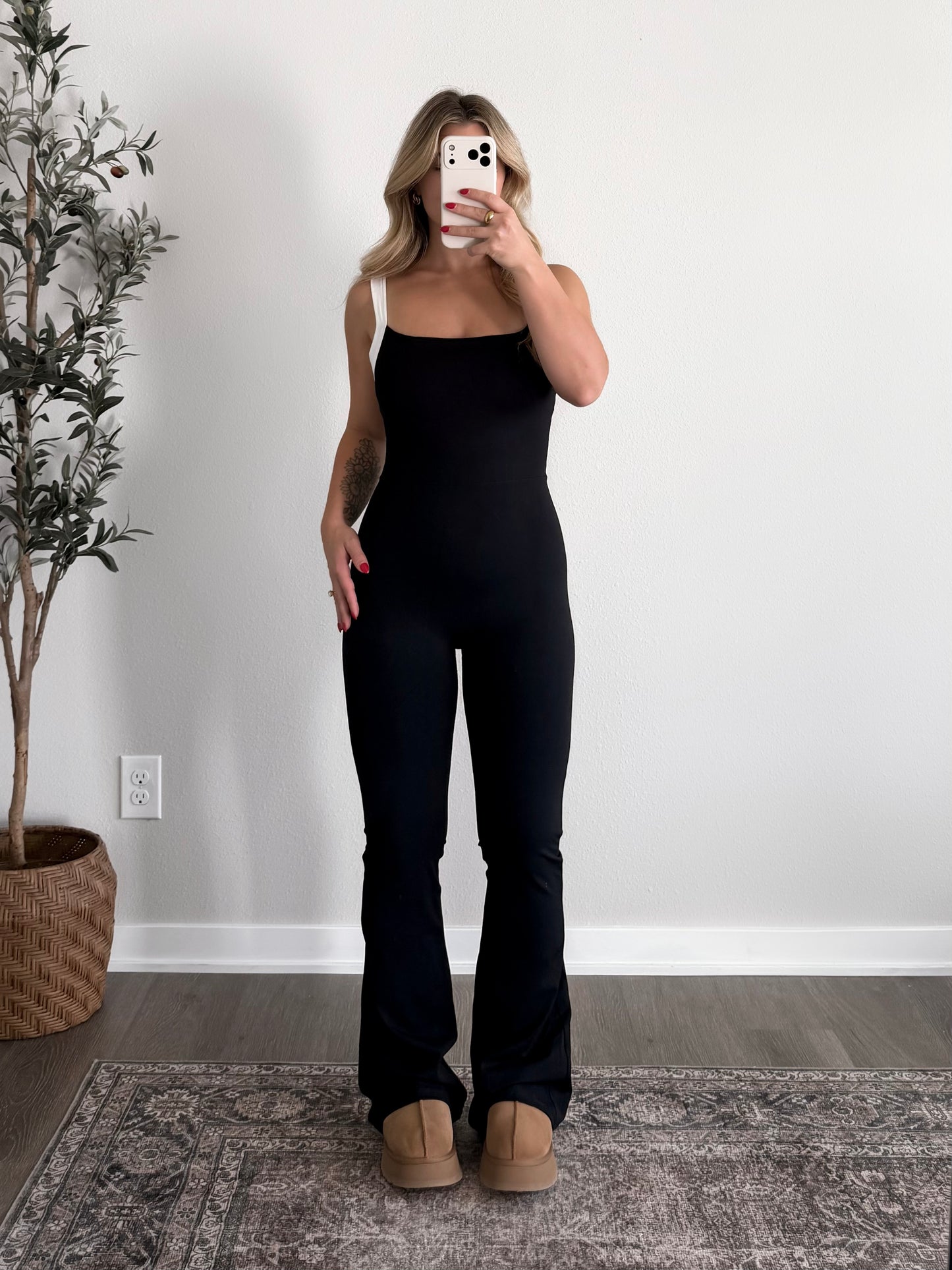 Studio Social Athleisure Jumpsuit / Black
