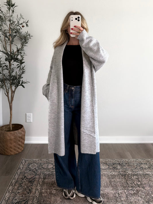 Reading Weather Knit Cardigan / Grey