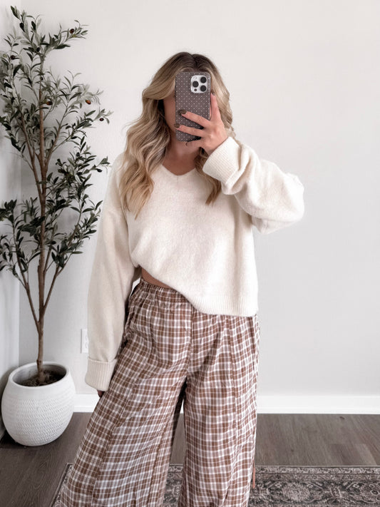 Soft Classic Knit Sweater / Cream
