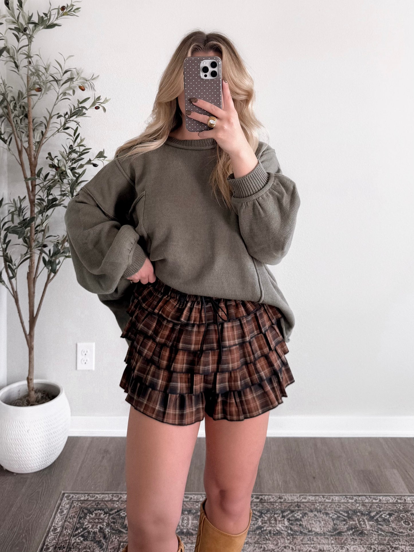 Brownstone Plaid Ruffle Short (PREORDER: EST SHIP 11.21)