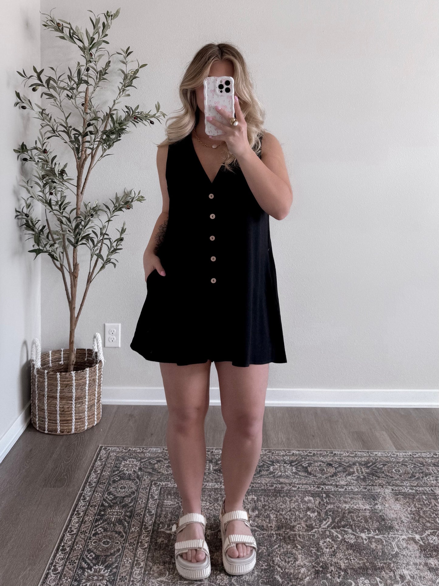 On Time Linen Relaxed Romper / Black