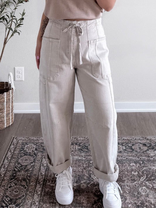 Janey High Waisted Barrel Jean / Light Beige
