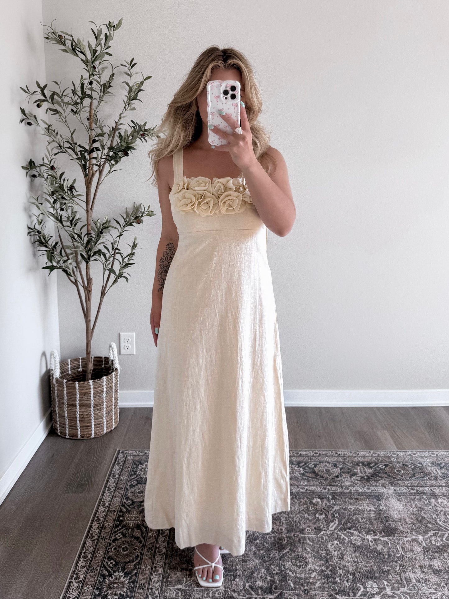 Bundle Of Roses Maxi Dress / Butter
