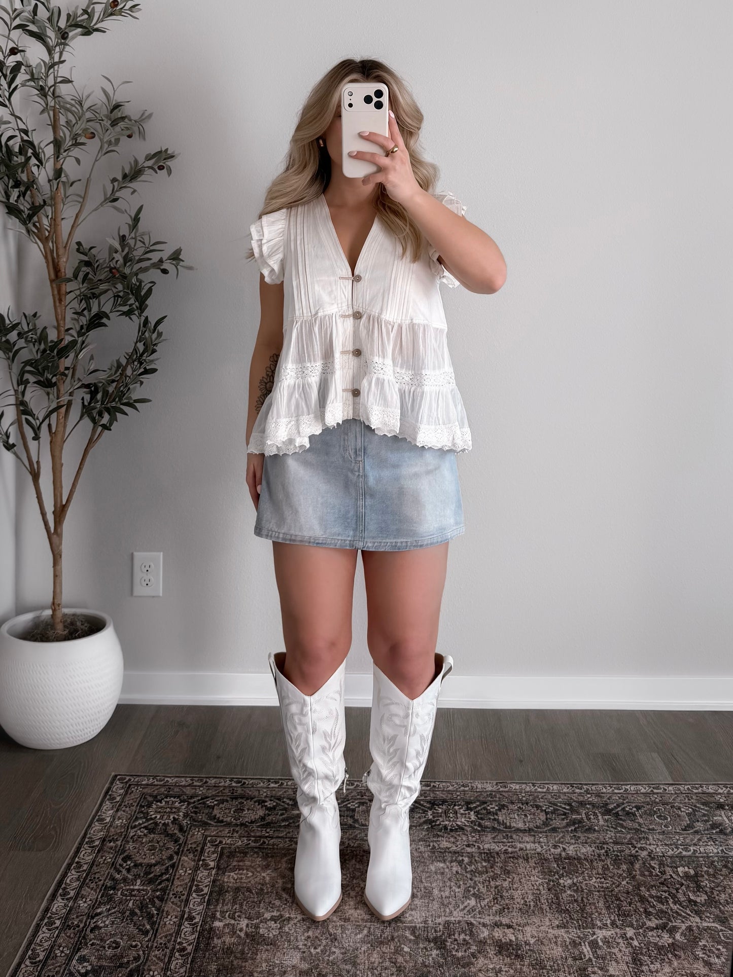Elle Denim Skort / Light Wash