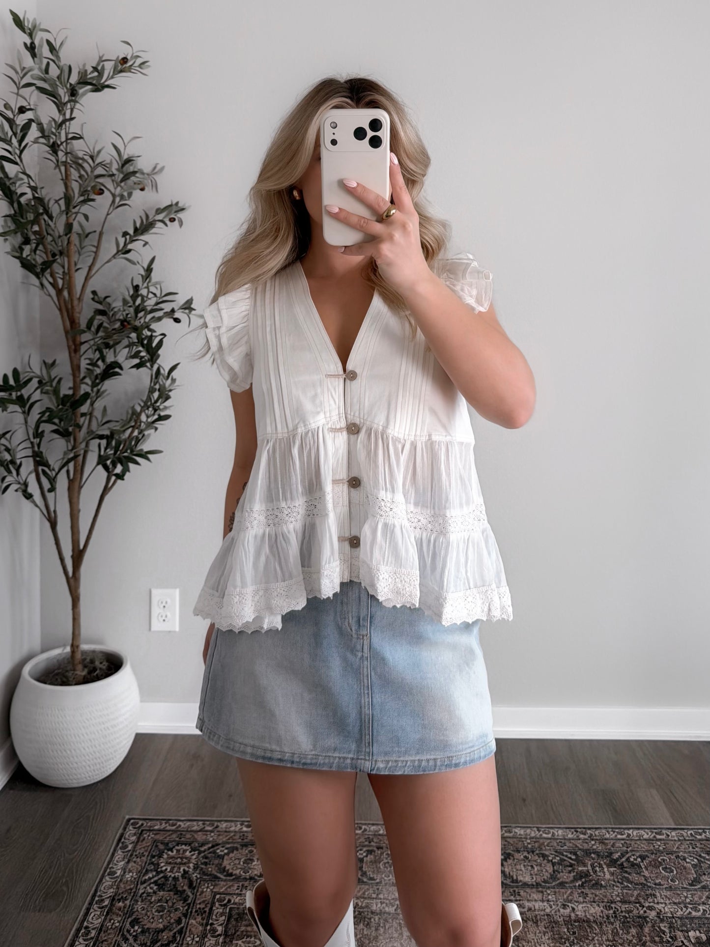 Elle Denim Skort / Light Wash