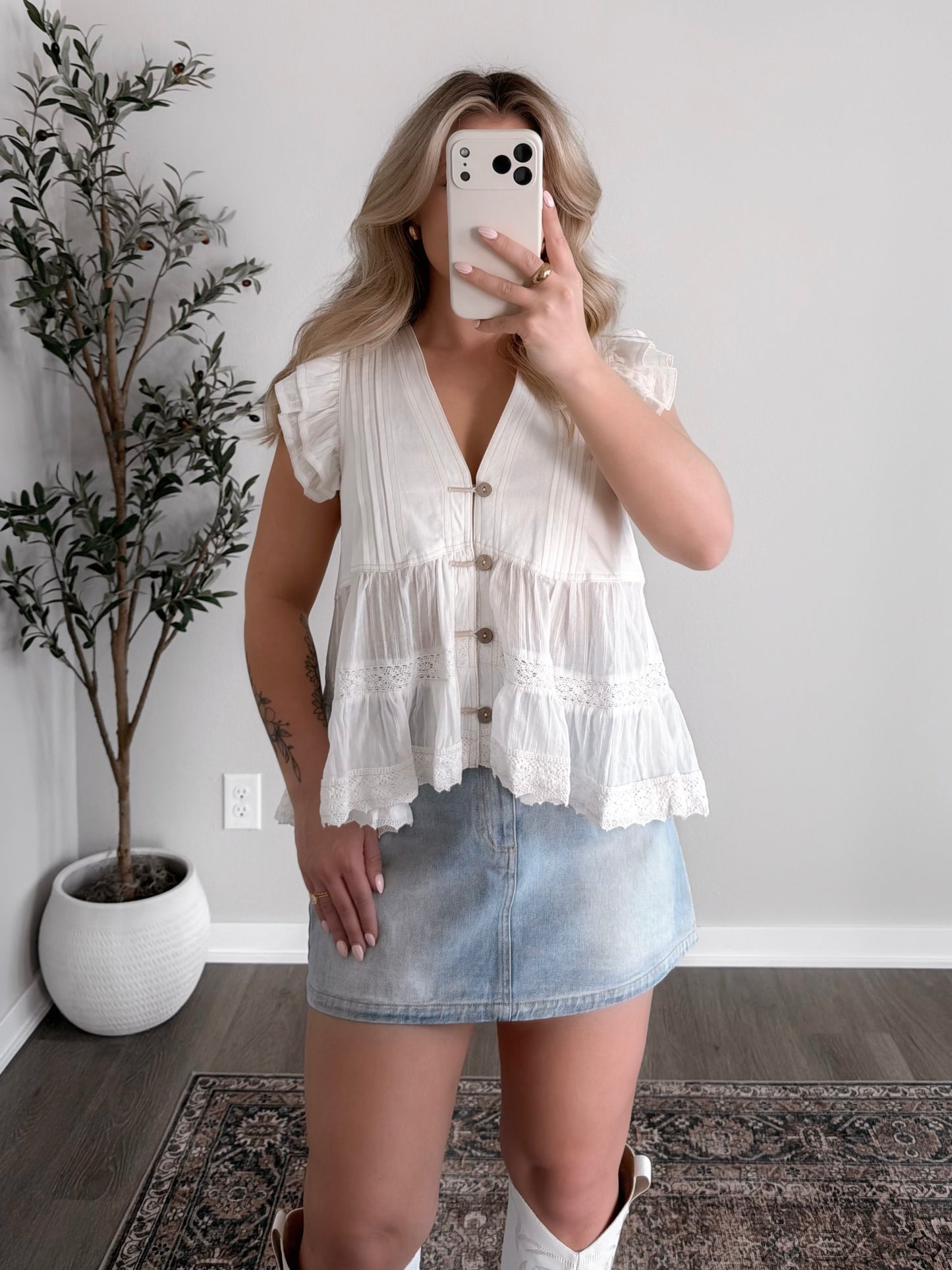 Elle Denim Skort / Light Wash