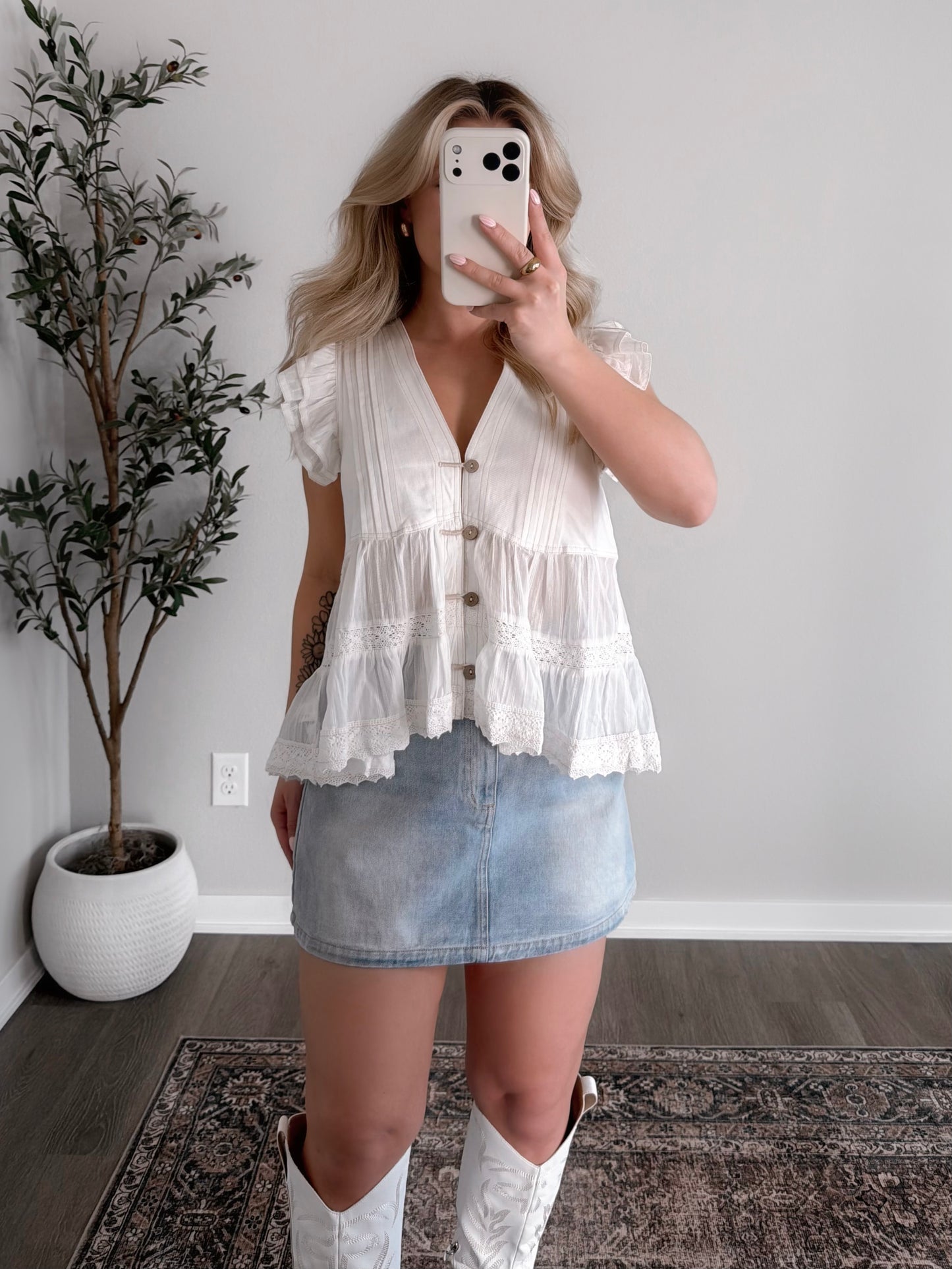 Elle Denim Skort / Light Wash