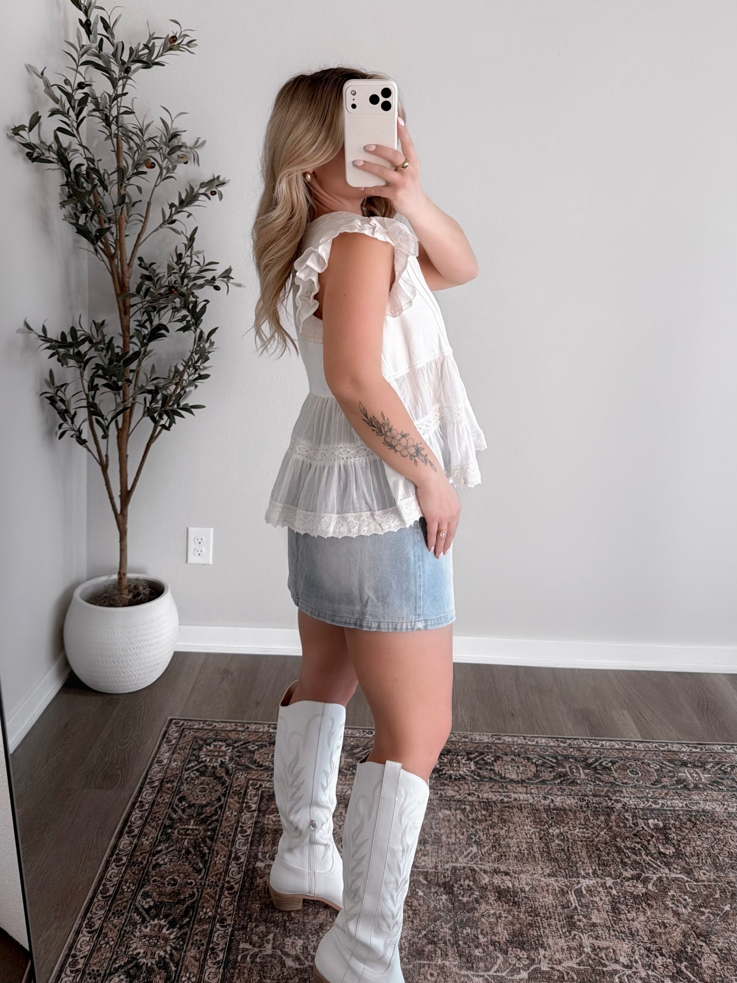 Elle Denim Skort / Light Wash
