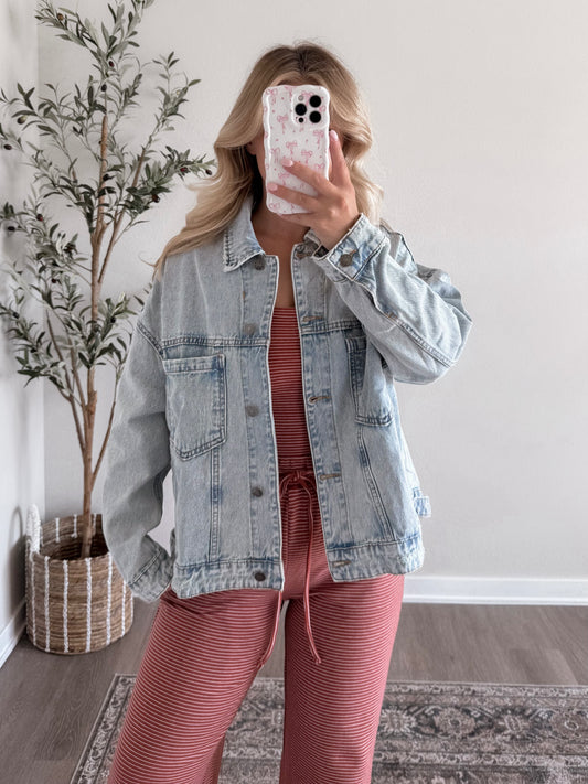 Rory Denim Pleated Back Jacket / Light Wash