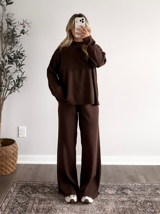 Stay Awhile Ribbed Pant Set / Brown (PREORDER: EST SHIP 8.31)