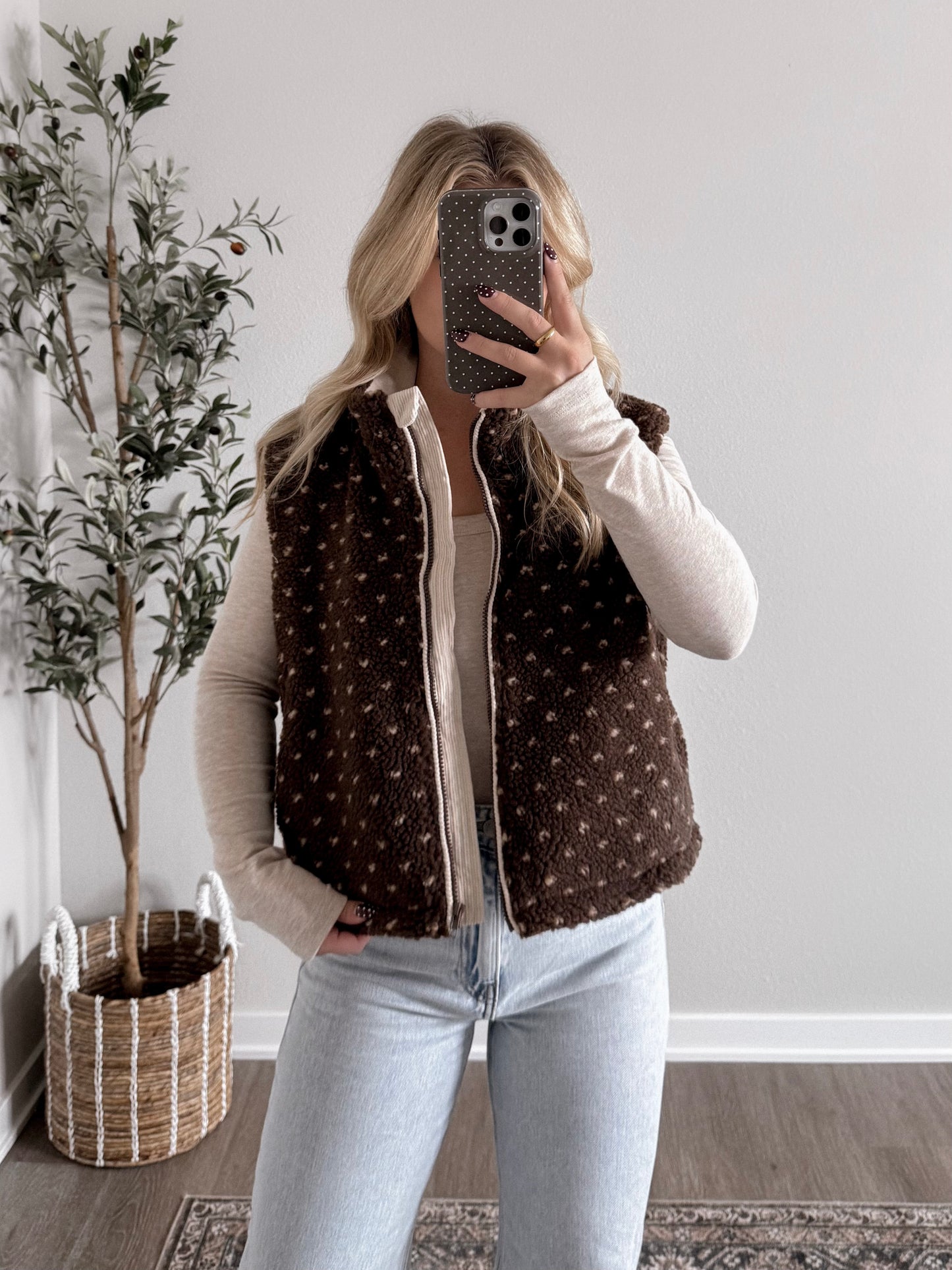 Coco Dot Sherpa Vest / Deep Brown