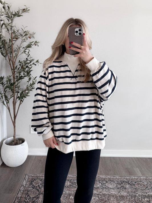 Sunday Striped Mock Neck / Navy