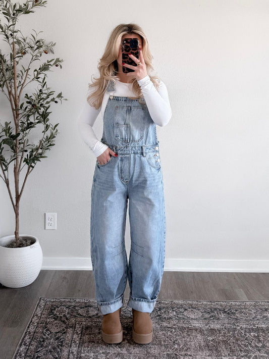 Outlook Denim Barrel Overalls / Light Wash