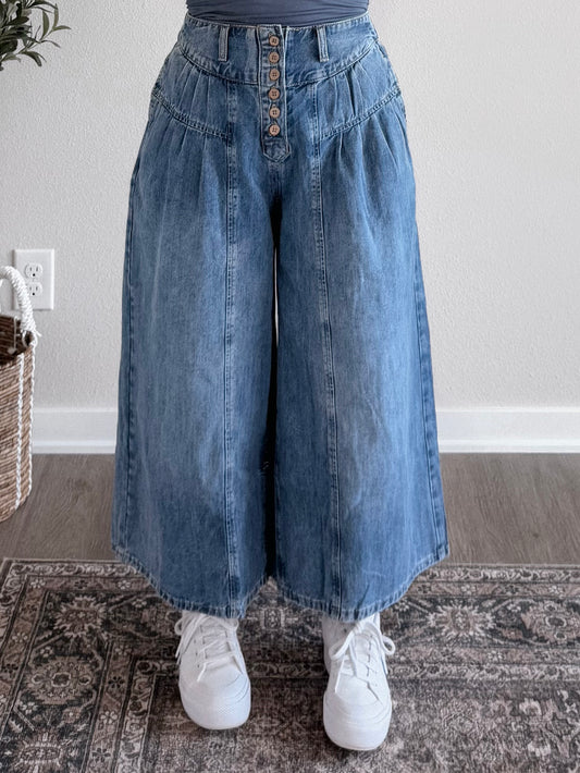 Sawyer High Rise Wide Leg Crop Pant (Short Friendly)