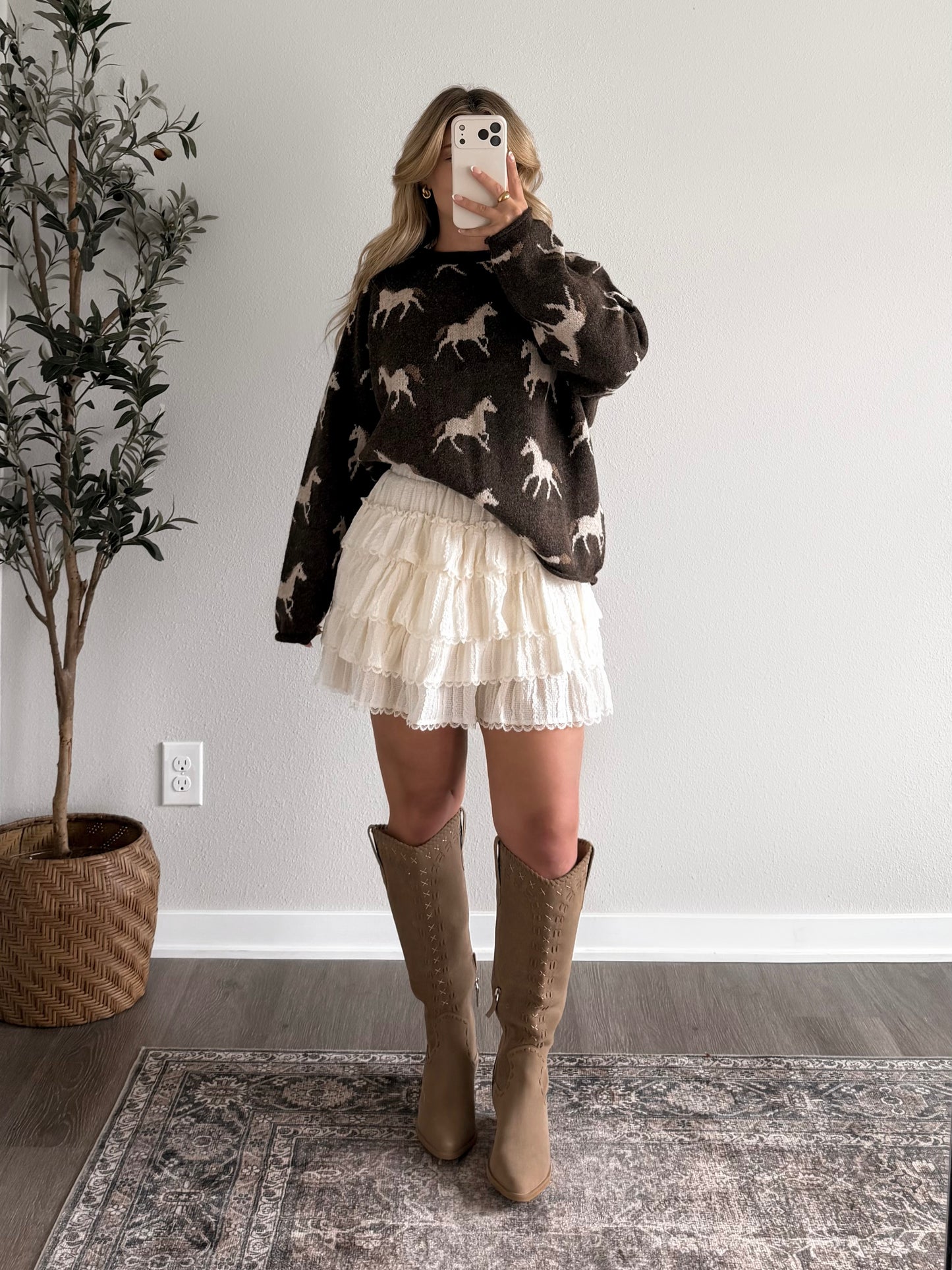 Hillside Lace Ruffle Skort
