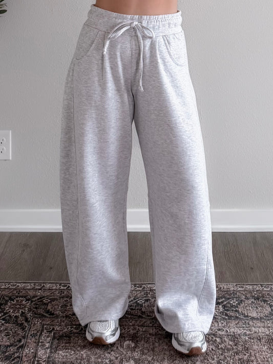 Weekend Mood Barrel Sweatpant / Grey