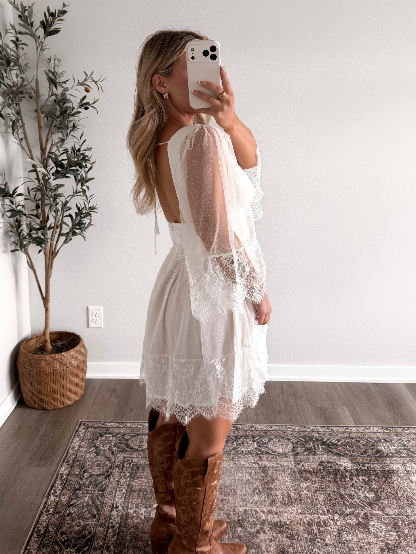 Whiskey Kiss Lace Dress / Ivory