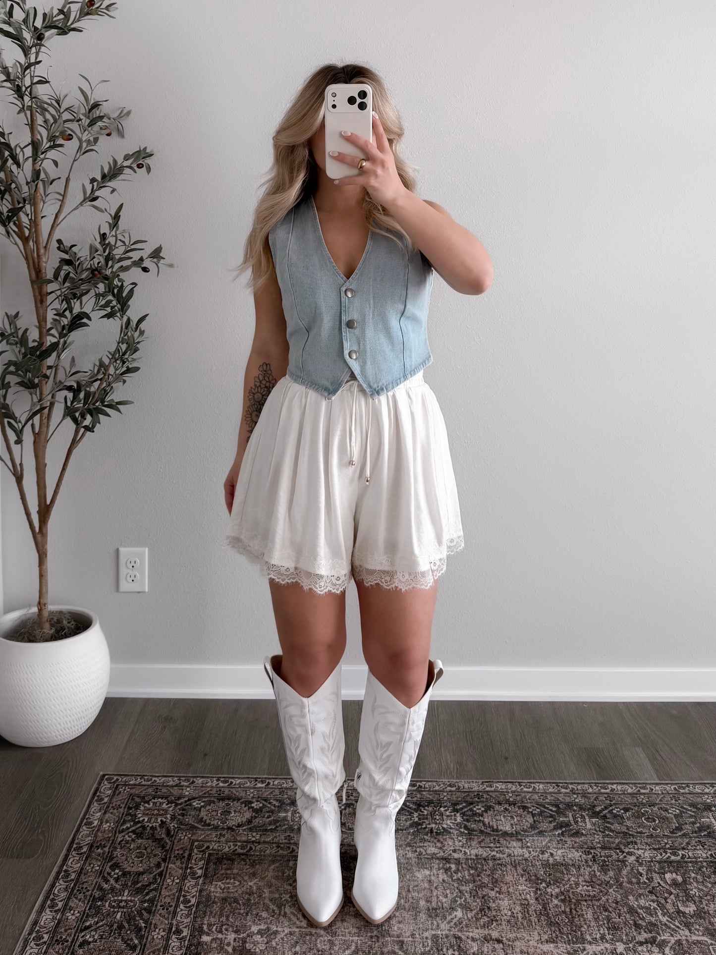 Archive Denim Vest / Light Wash