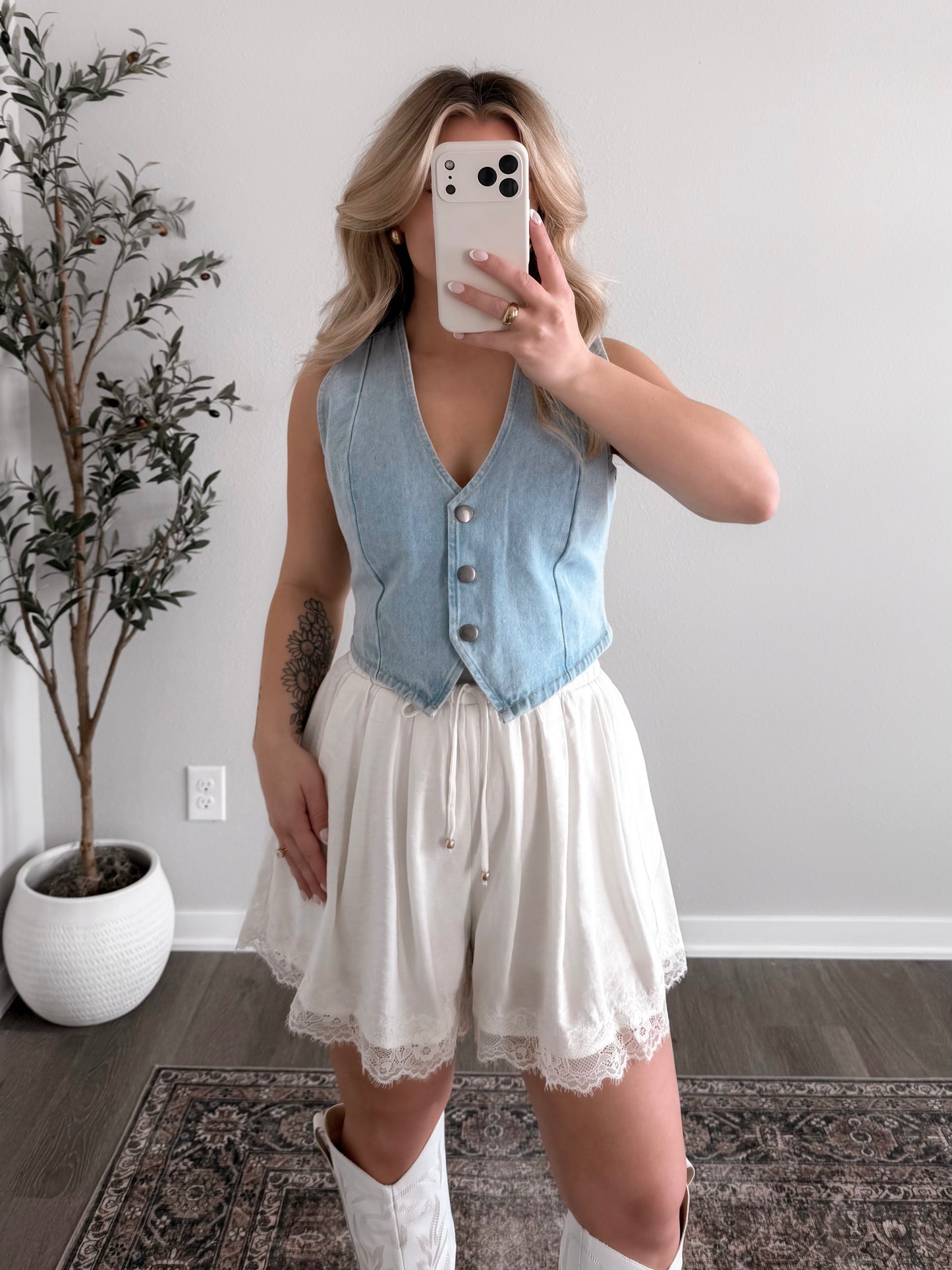 Archive Denim Vest / Light Wash