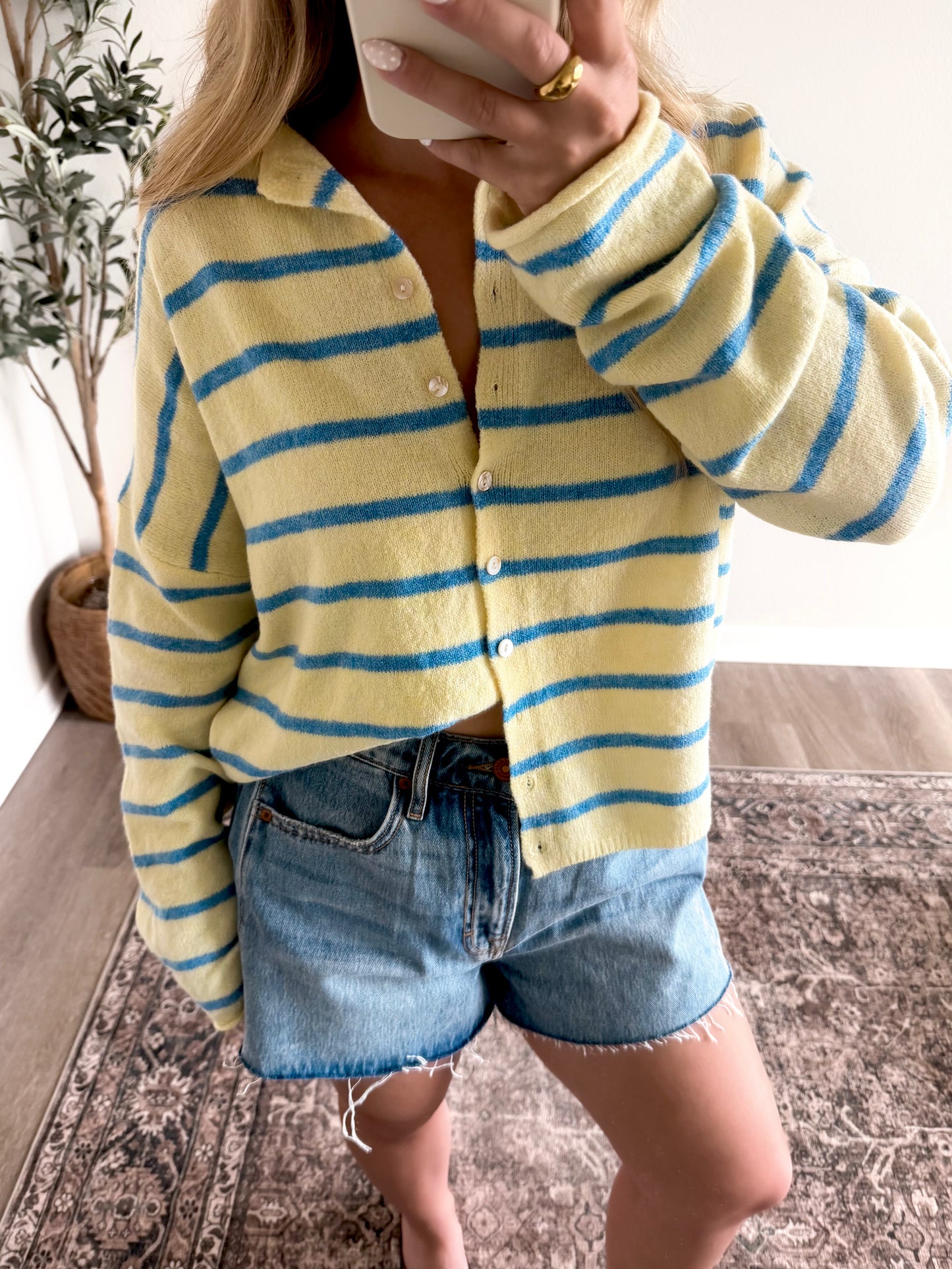 Core Classic Knit Cardigan / Yellow Blue