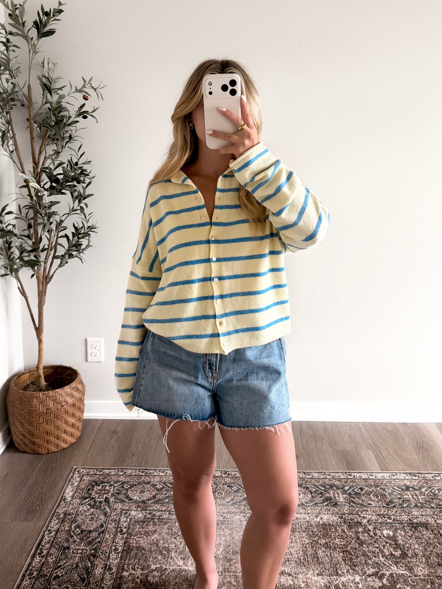 Core Classic Knit Cardigan / Yellow Blue