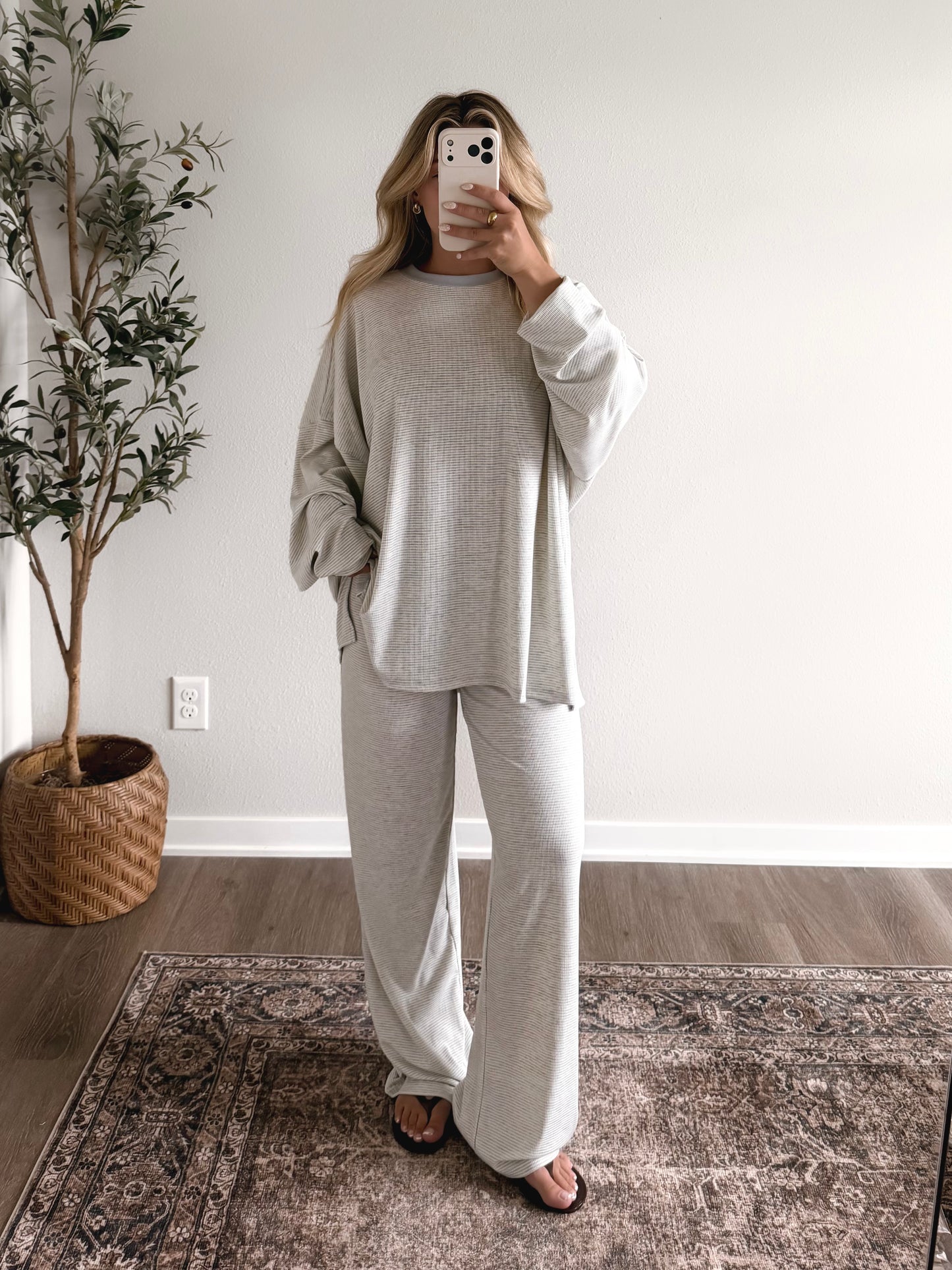 Sunday Club Oversized Top / Soft Blue-Butter