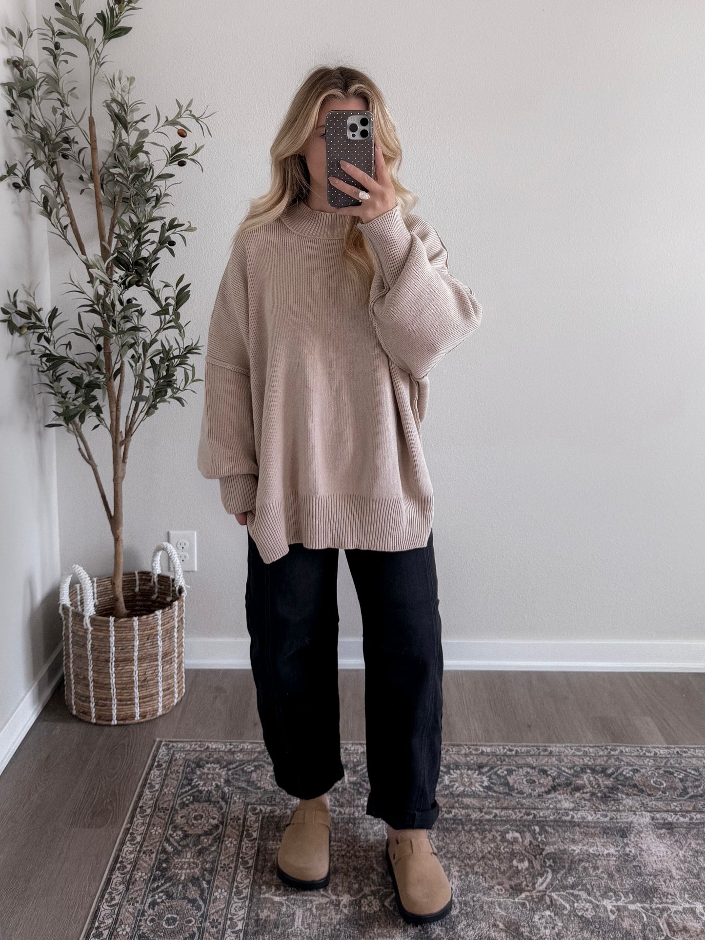 Comfort Ribbed Oversized Sweater /  Beige