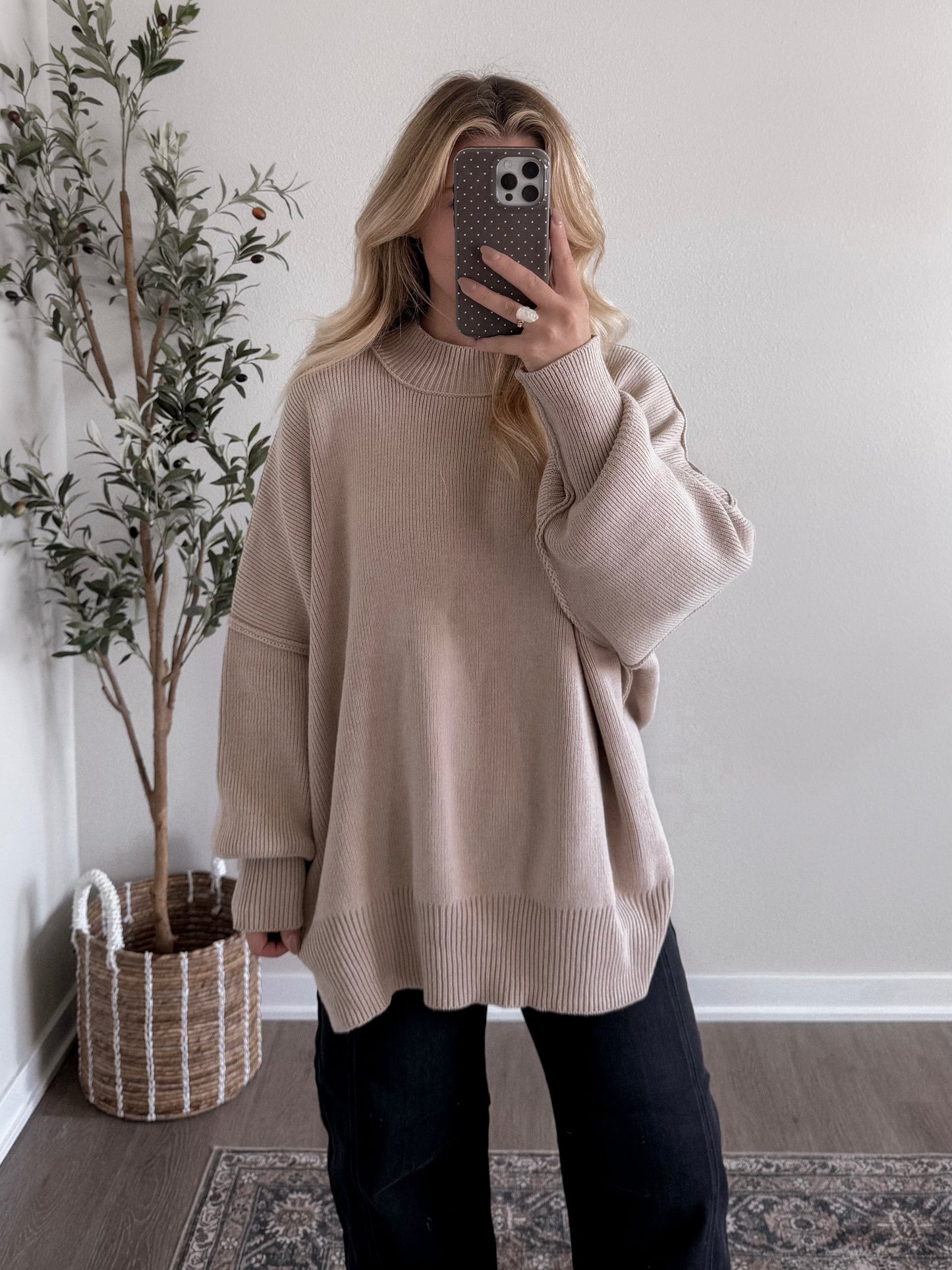 Comfort Ribbed Oversized Sweater /  Beige