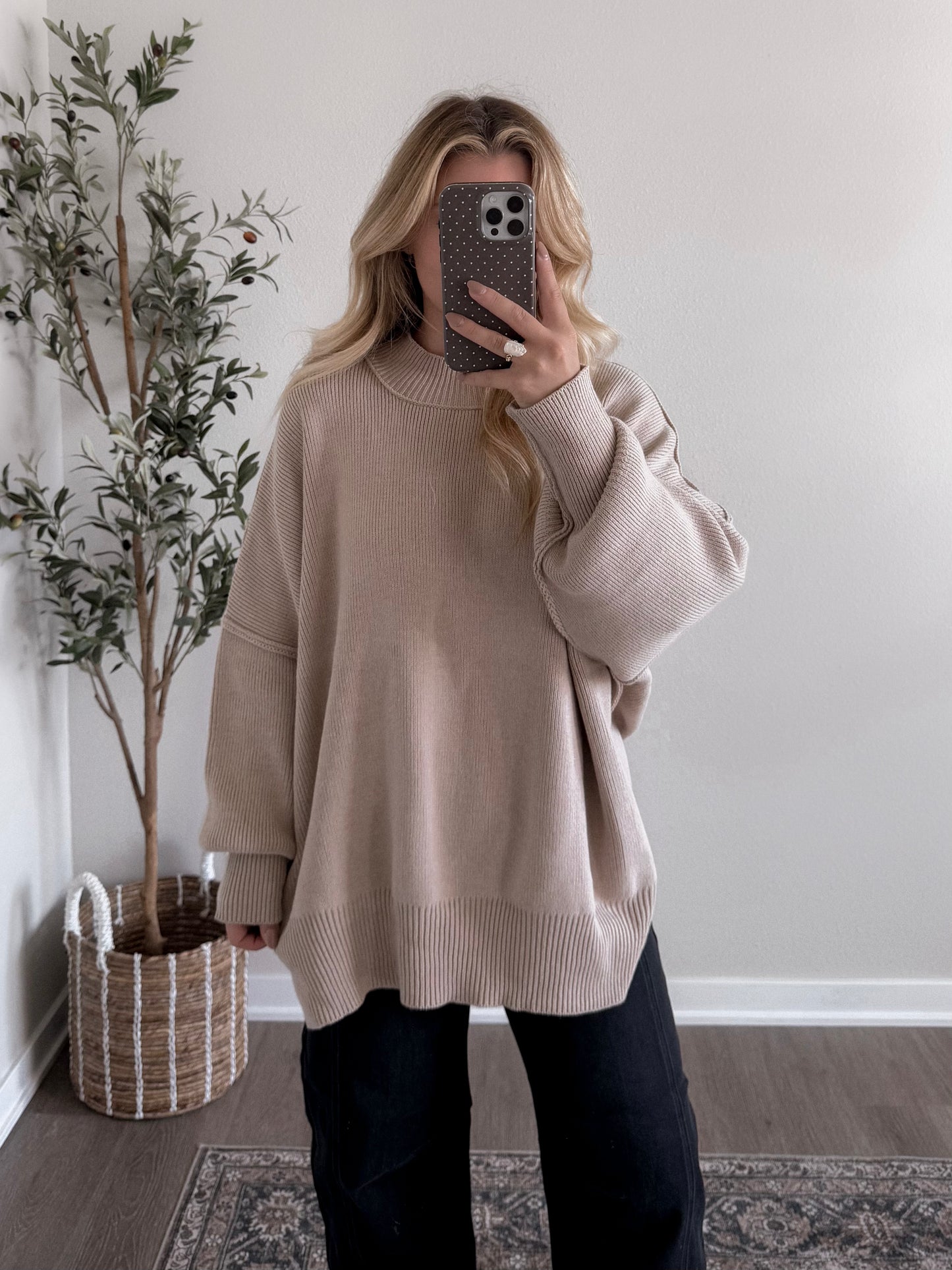 Comfort Ribbed Oversized Sweater /  Beige