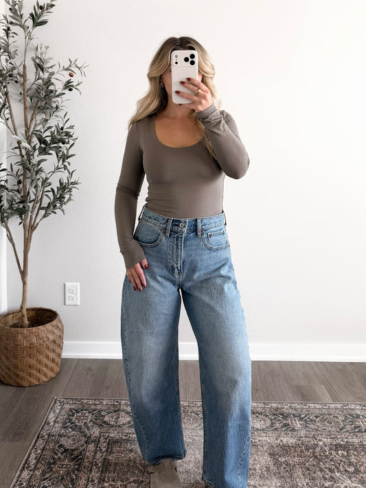 Essential Scoop Neck Top / Olive
