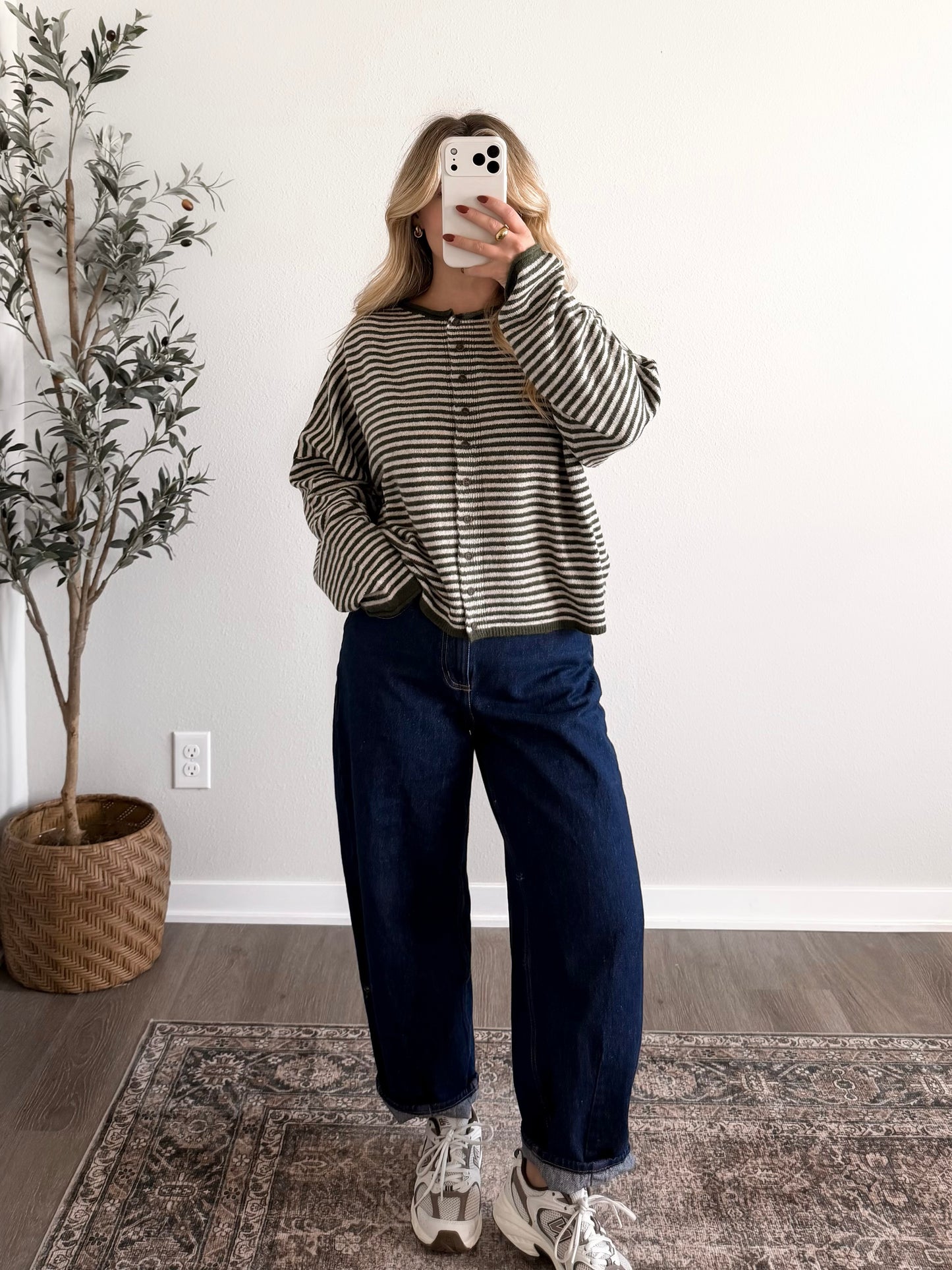 Cozy Club Knit Cardigan / Olive