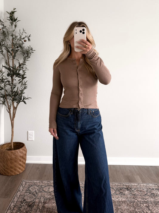 Simple Button Top / Taupe (Restocking 9.28)