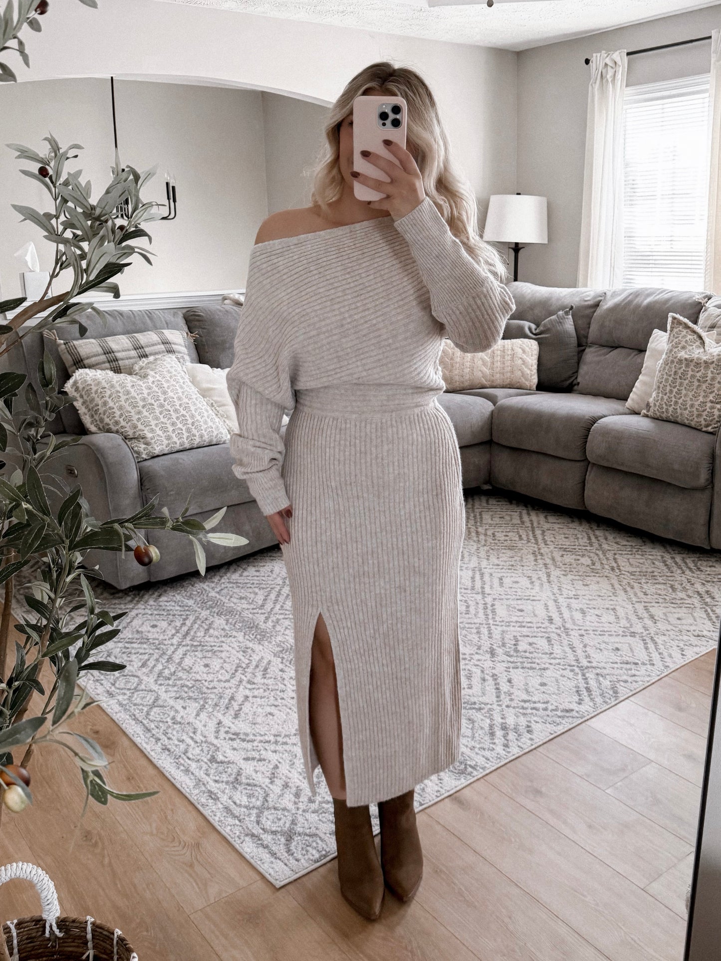 Off Shoulder Knit Midi Dress / Oatmeal