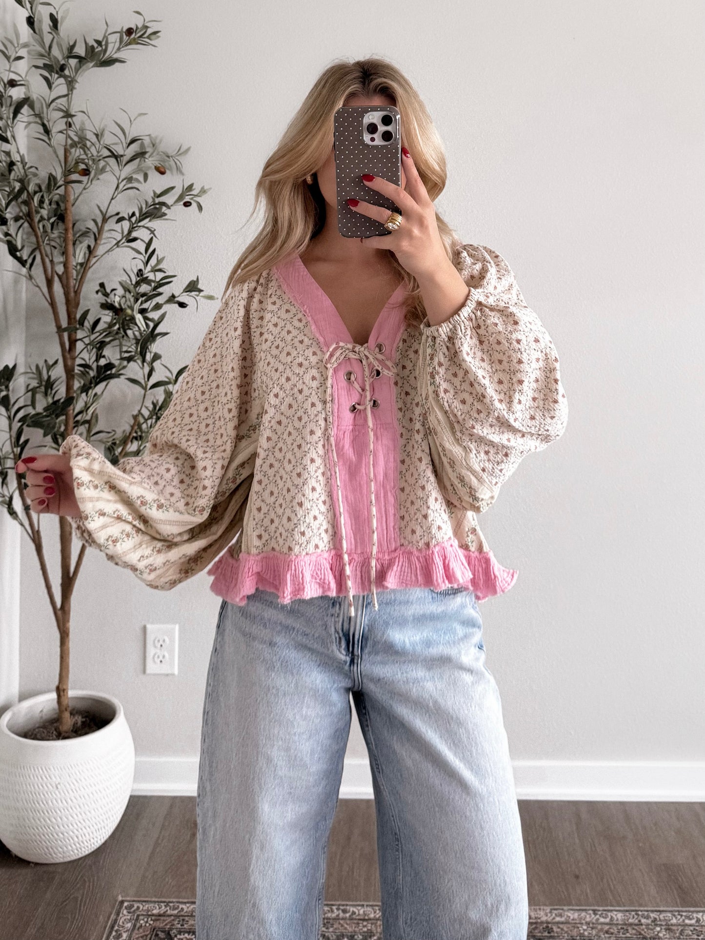 Snowberry Bloom Floral Top