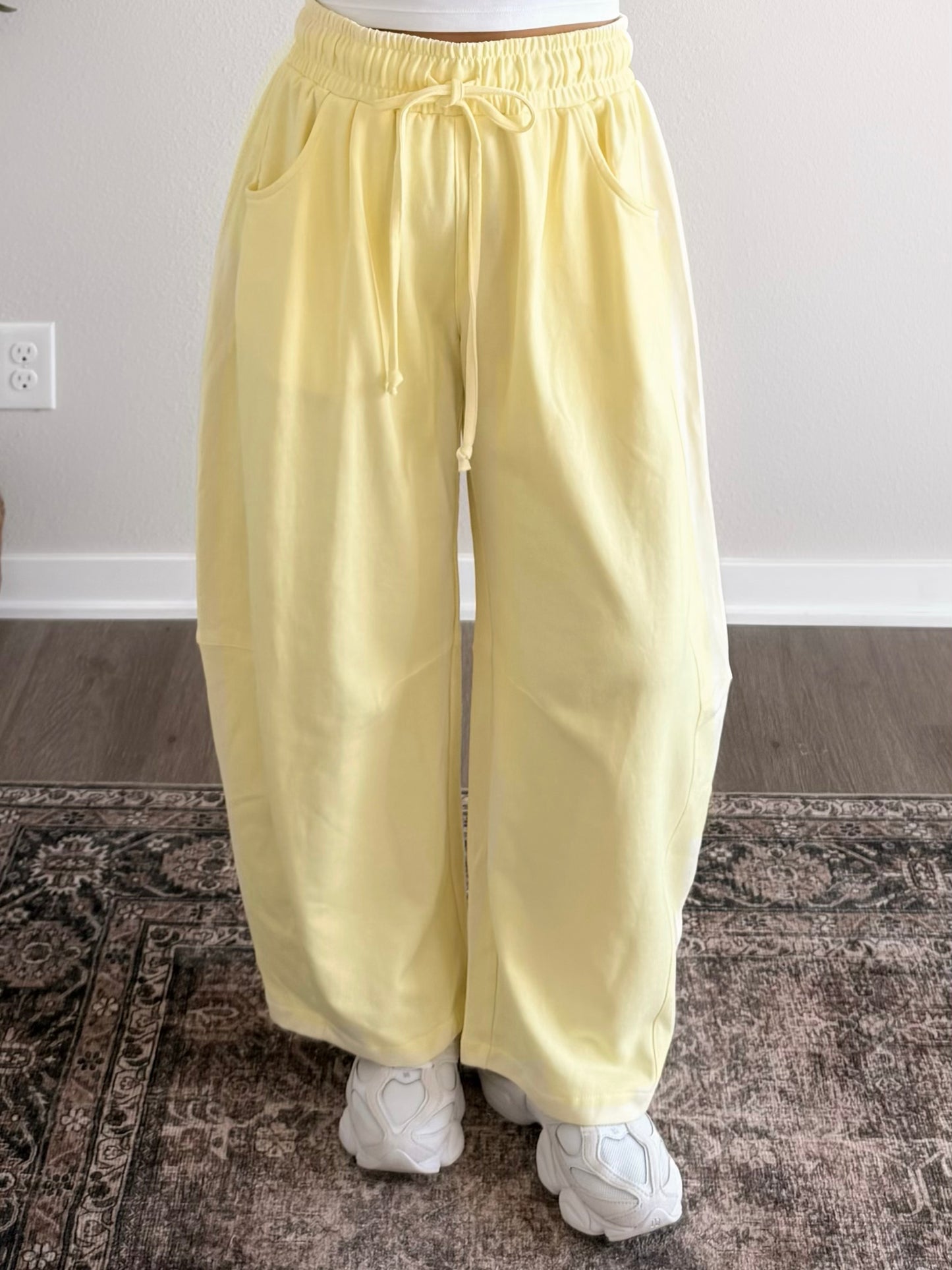 Reset & Repeat Lounge Barrel Pant / Pastel Yellow